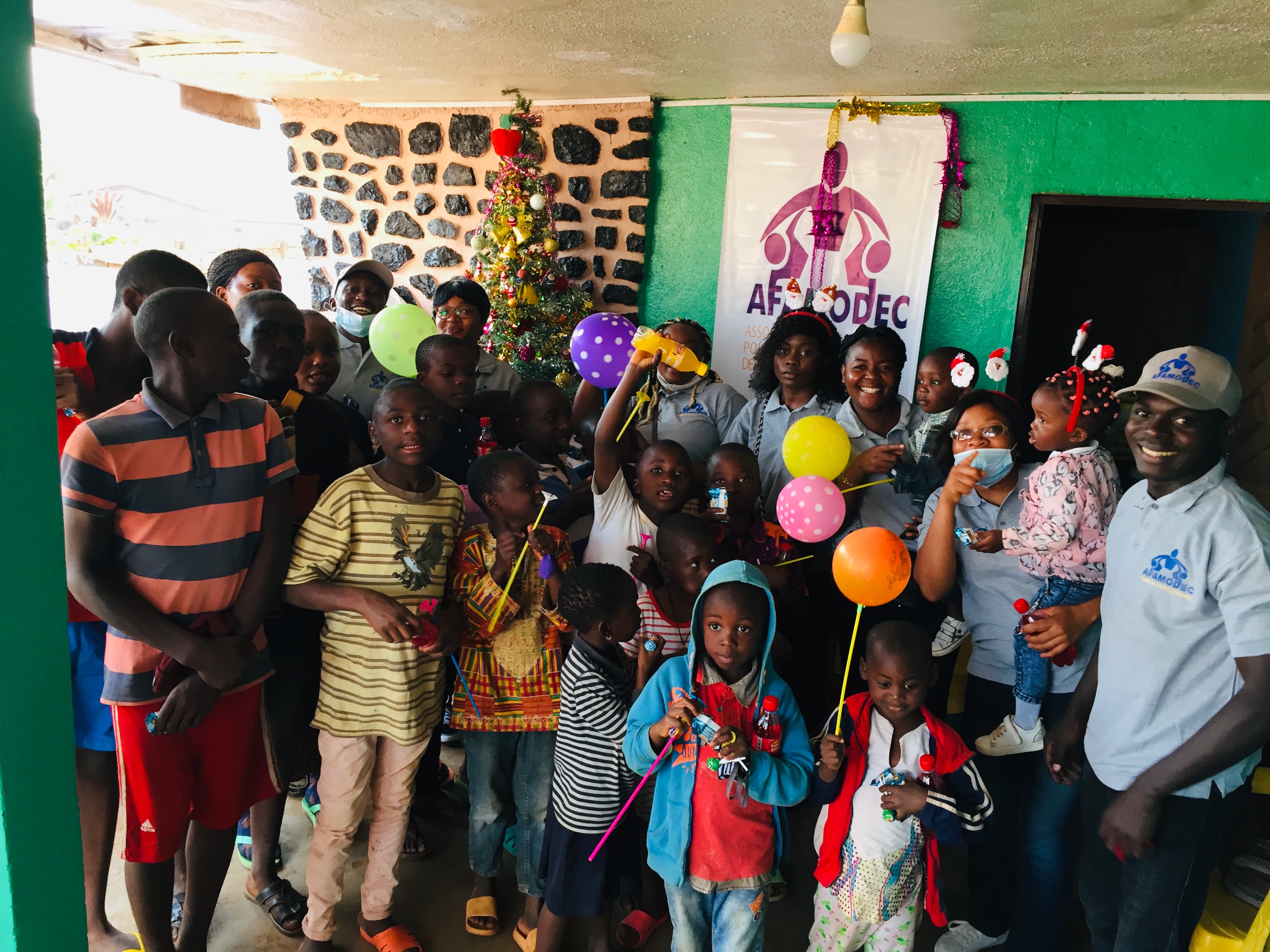 Classe avec enfants et enseignante